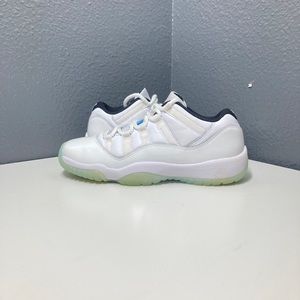 GS Air Jordan 11 Low Retro - Legend Blue - Size 7Y/8.5W